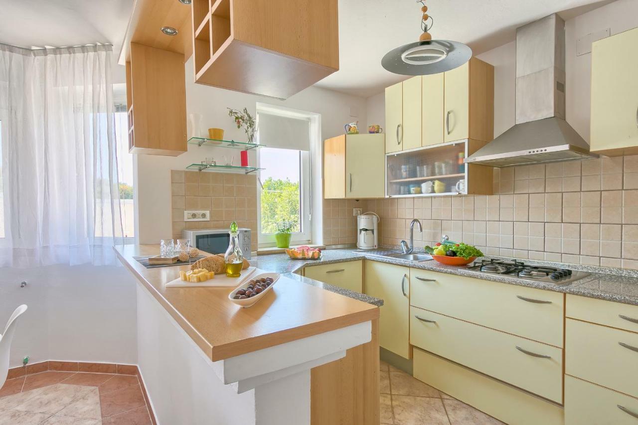 Holiday Home Nikol Пула Экстерьер фото