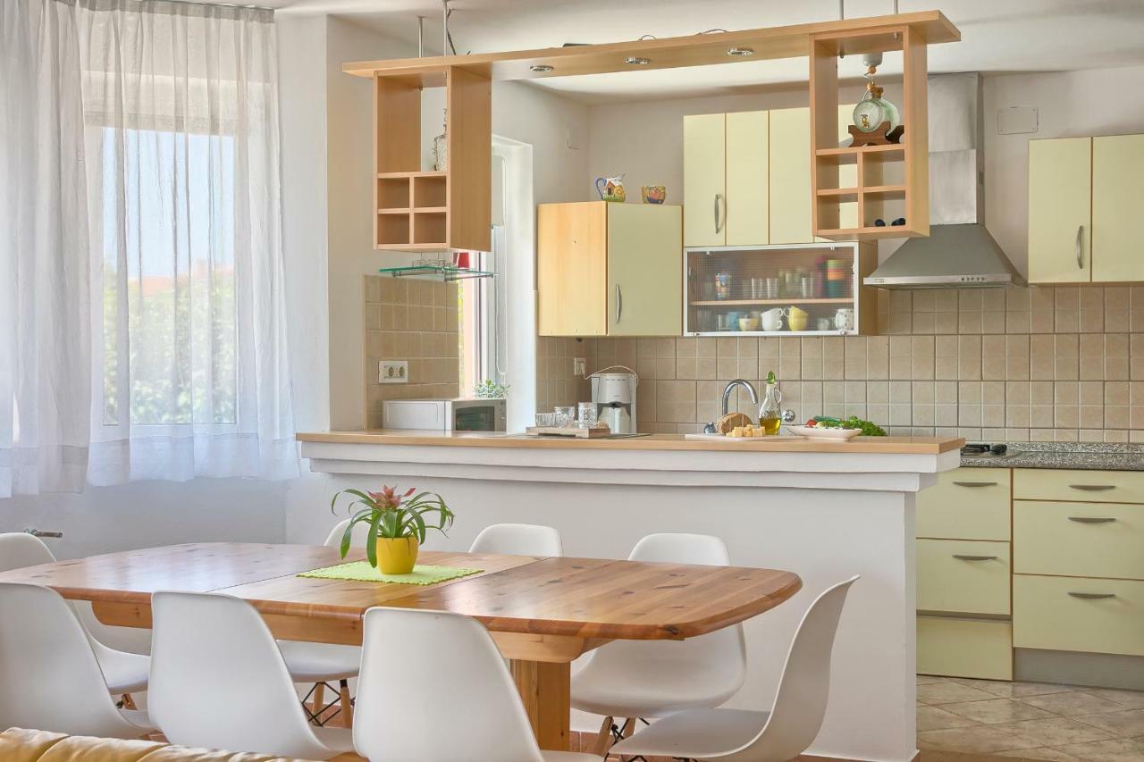 Holiday Home Nikol Пула Экстерьер фото